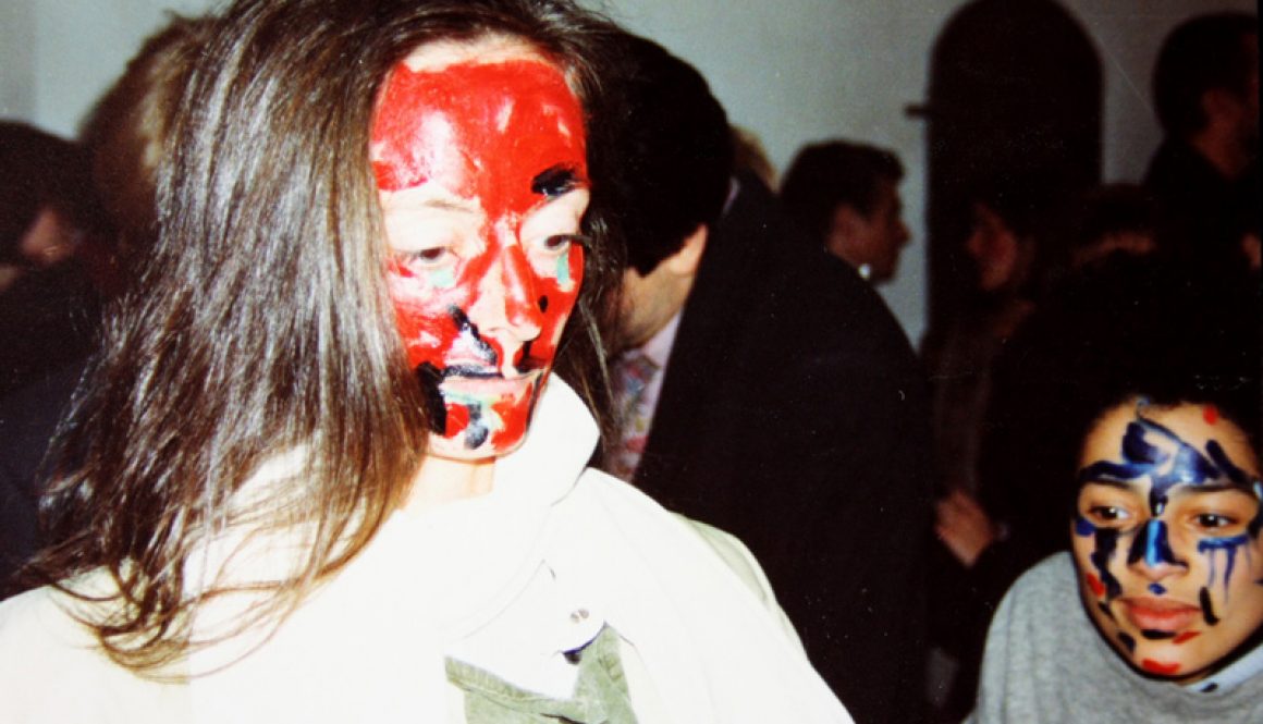 Torsten Schlüter, Performance "Hexen und Hexen", Kunstverein ACC Galerie Weimar, Szene mit Janine Schneider und Oxana Chi, 1992 1992